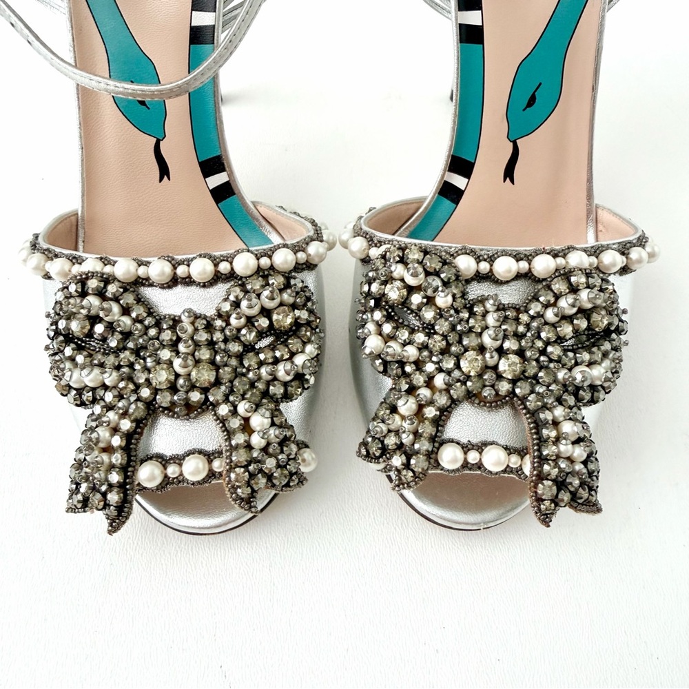 GUCCI || Allie Bow Metallic Pearl Crystal Sandals Silver Strap Heels  EU 36.5 - Picture 8 of 15